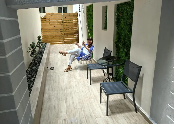 Cutest White-Tower Apartment With A Private Patio